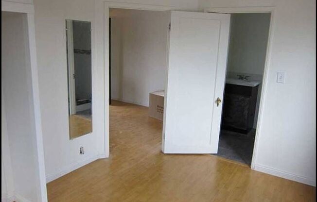 128-130 Elm St