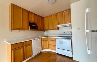 2 beds, 1 bath, $3,295, Unit 03