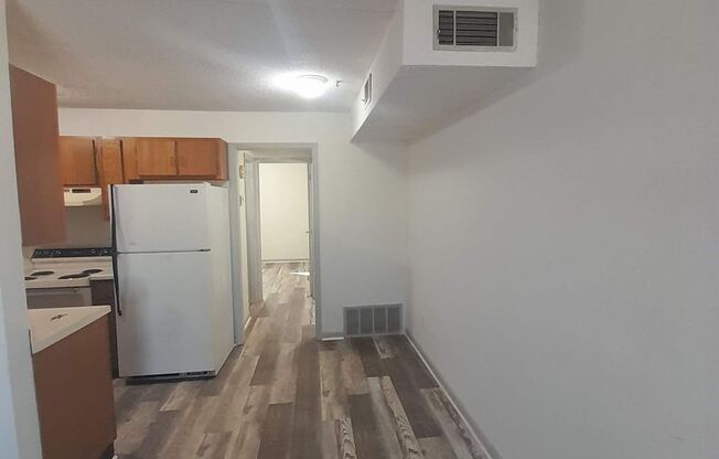 1 bed, 1 bath, $649