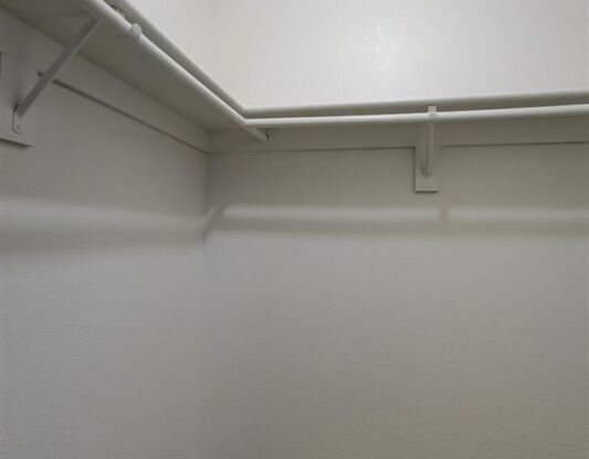 2 beds, 2 baths, 984 sqft, $1,700, Unit 113