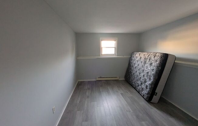 1 bed, 1 bath, 600 sqft, $1,300, Unit Brick Bldg. #3 - 1002-9