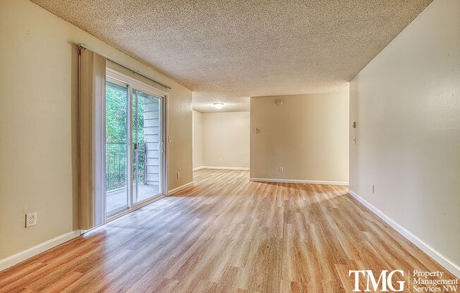 2 beds, 2 baths, 946 sqft, $1,500, Unit 12