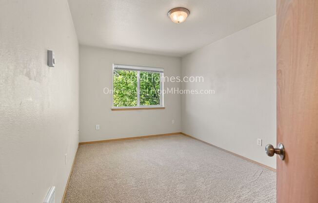 4 beds, 2.5 baths, $2,799, Unit 12580 SE Ramona Street