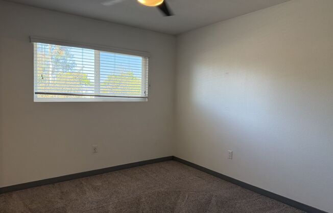 2 beds, 1 bath, 920 sqft, $2,920, Unit A009