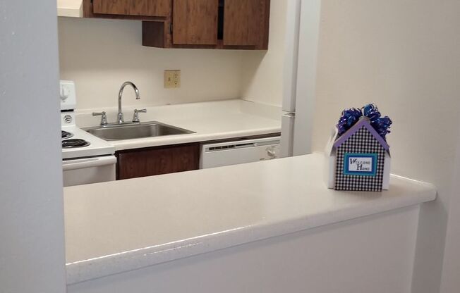 1 bed, 1 bath, 525 sqft, $949, Unit 151