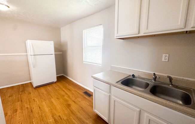 2 beds, 1 bath, $1,000