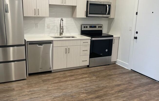 1 bed, 1 bath, 550 sqft, $1,100, Unit 202