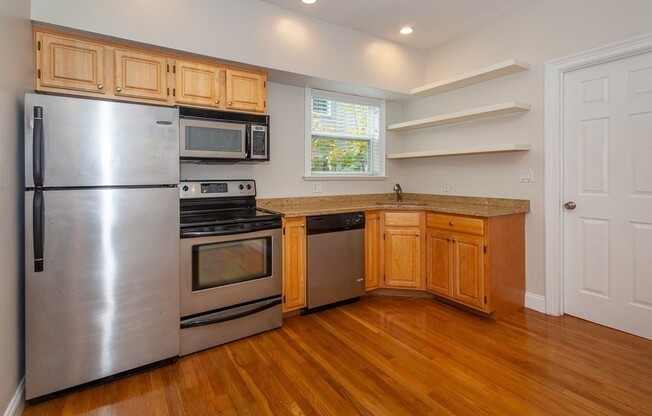 44 MT VERNON ST