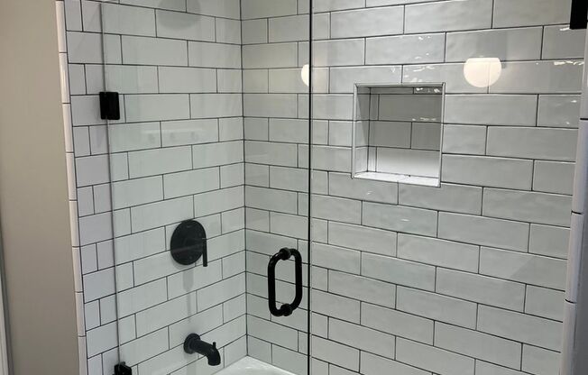 5 beds, 3 baths, $5,500, Unit 456