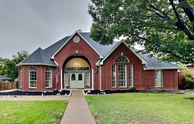 Spacious 3,397 sq. ft. home in Arlington!