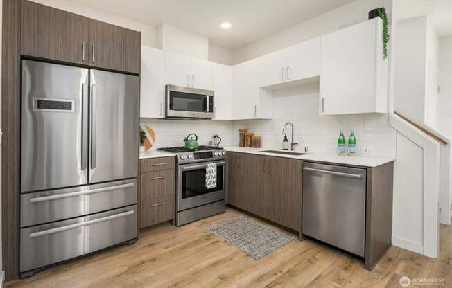 Live In Style on Capital Hill
