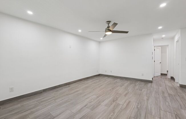 2 beds, 1 bath, 760 sqft, $2,299, Unit 15