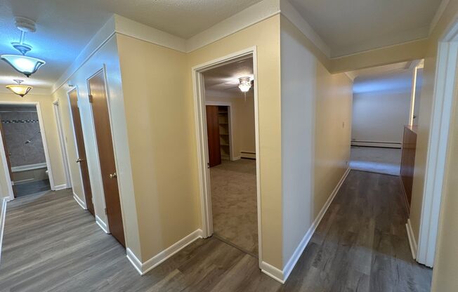 2 beds, 1.5 baths, 1,106 sqft, $1,650, Unit 103