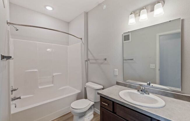 3 beds, 2 baths, 1,334 sqft, $1,500, Unit 116