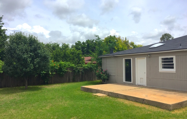 3 beds, 2 baths, $1,575