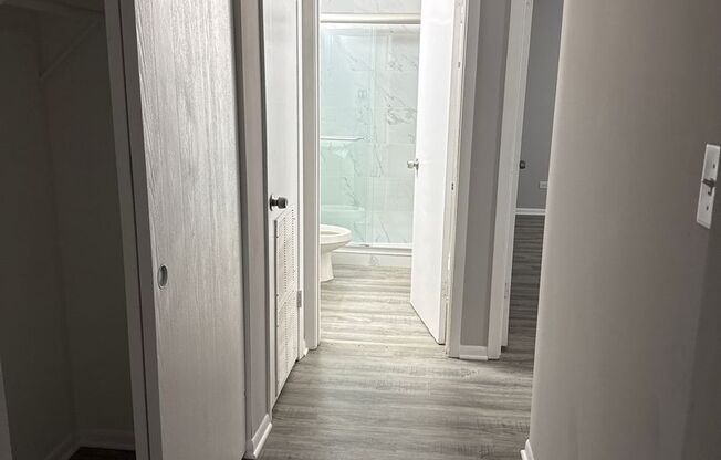 2 beds, 1 bath, $1,650, Unit 619-208