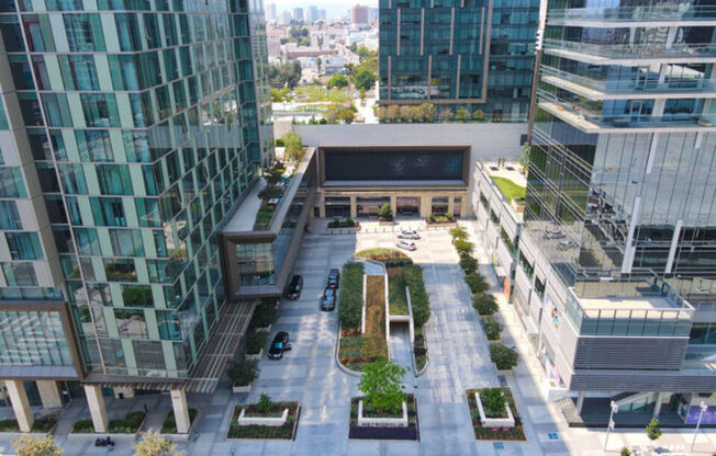 2 beds, 2.5 baths, 1,720 sqft, $5,500, Unit 2406