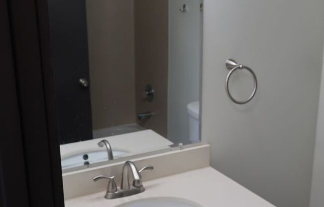 2 beds, 2 baths, $2,295, Unit 309