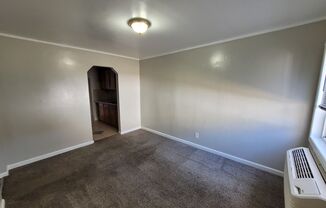 2 beds, 1 bath, $695, Unit 1945