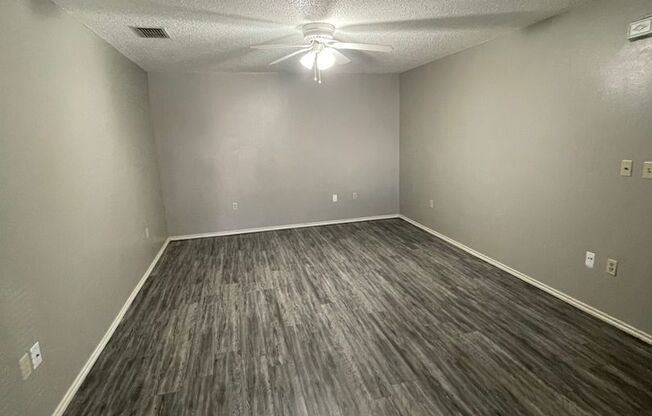 3 beds, 2 baths, 1,159 sqft, $1,100, Unit A