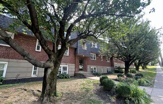 Penzel Manor Apartments