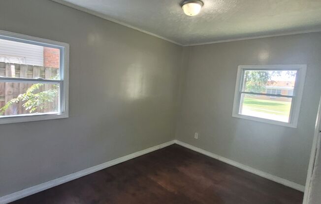 3 beds, 1 bath, $1,350