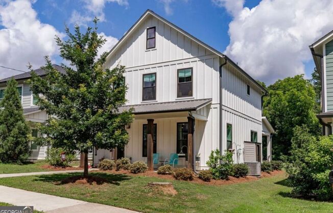 Modern Three Bedroom North Athens