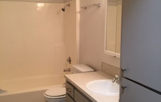 1 bed, 1 bath, 788 sqft, $1,400, Unit 404