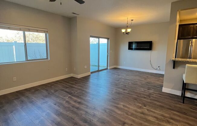 3 beds, 2.5 baths, $1,760, Unit # 26