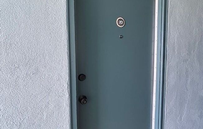 Newly remodeled 2 Bedroom 1 Bath, in the Gourmet Ghetto Area.