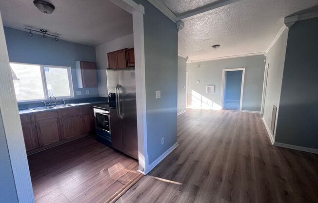 3 beds, 1 bath, $1,450