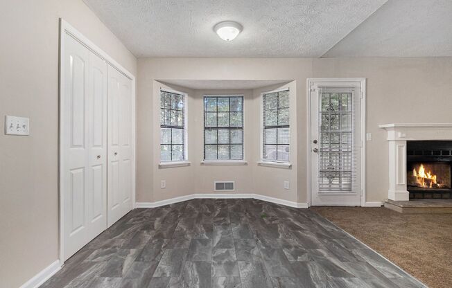 3 bdrm, 2 bath in Stone Mountain