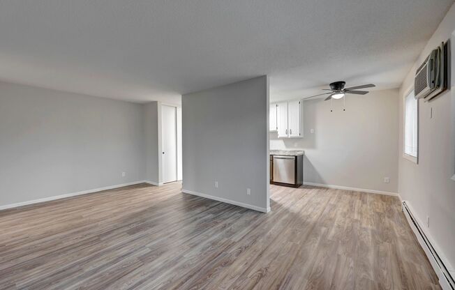 2 beds, 1 bath, 875 sqft, $1,445, Unit 241-307