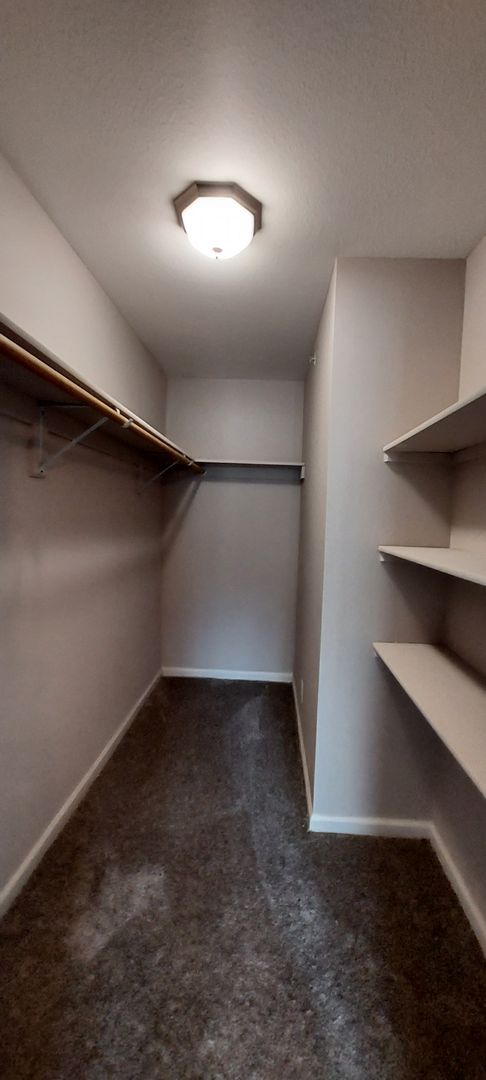 2 beds, 2 baths, 1,142 sqft, $1,360, Unit 31-202