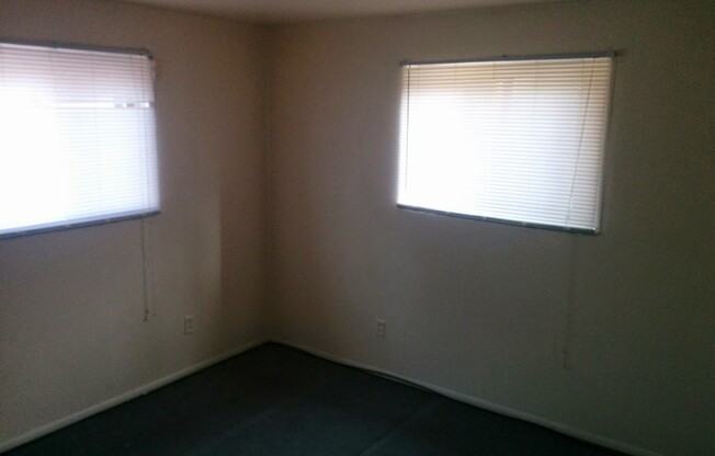 2 beds, 1 bath, 800 sqft, $899, Unit Apt. 08