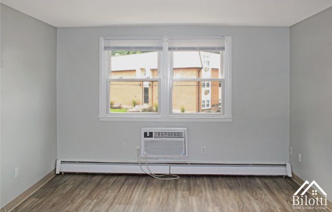 Studio, 1 bath, 500 sqft, $1,300, Unit 262-02