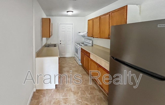 246 ROSSER ST SE