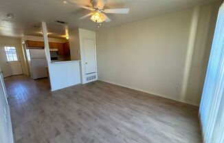 2 beds, 1.5 baths, 884 sqft, $850, Unit # B