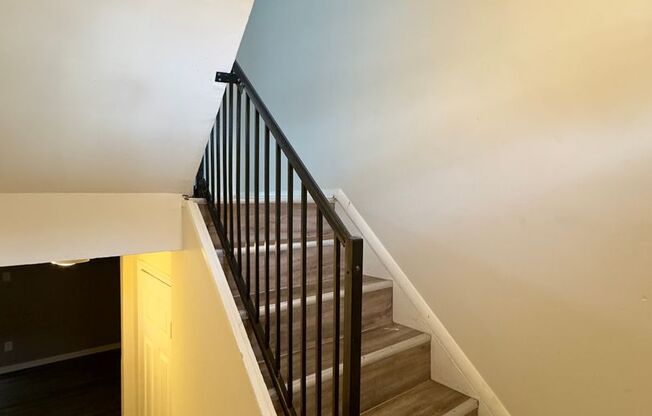 Charming 3-Bedroom Townhome in Prime Edgewood Location