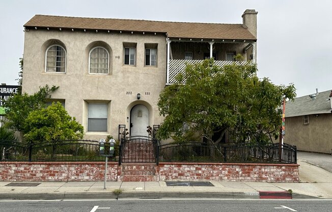 331 W MANCHESTER BLVD