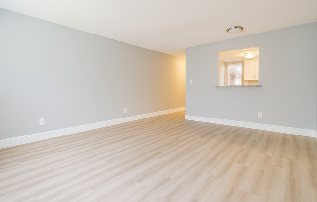 2 beds, 1 bath, 800 sqft, $2,050, Unit 02