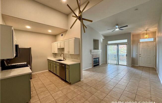 3 beds, 2 baths, $1,445, Unit # 4822