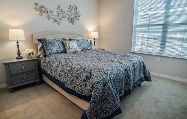 Beautiful Bright Bedroom With Wide Windows at One Glenn Place, Fitchburg, 53711