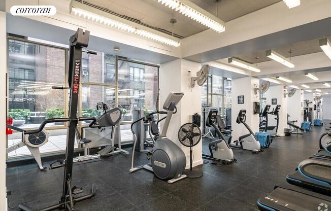 Studio, 1 bath, $4,350, Unit 1025