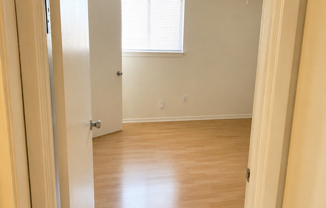 1 bed, 1 bath, 600 sqft, $1,239, Unit WWK-208