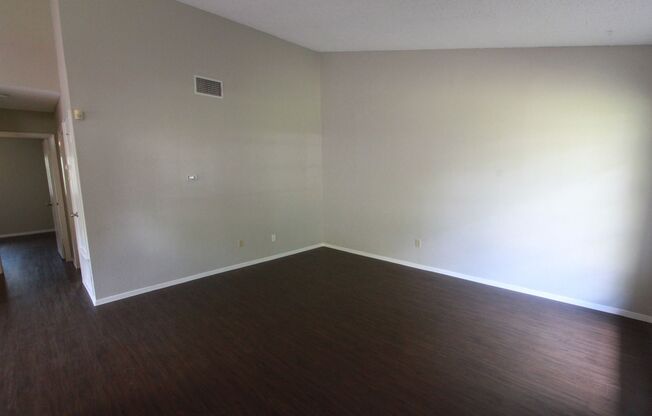 11603 Poplar Cv