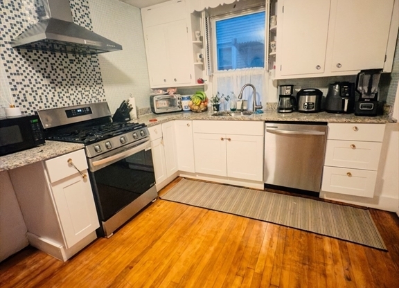 24 PARLIN ST