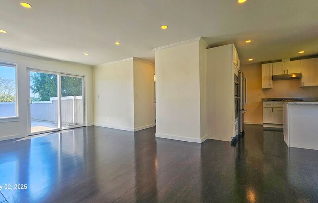 3 Bed, 2 Bath Apartment in Prime Roosevelt location