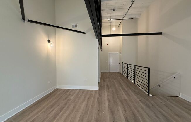 1 bed, 1.5 baths, 689 sqft, $3,395, Unit 204