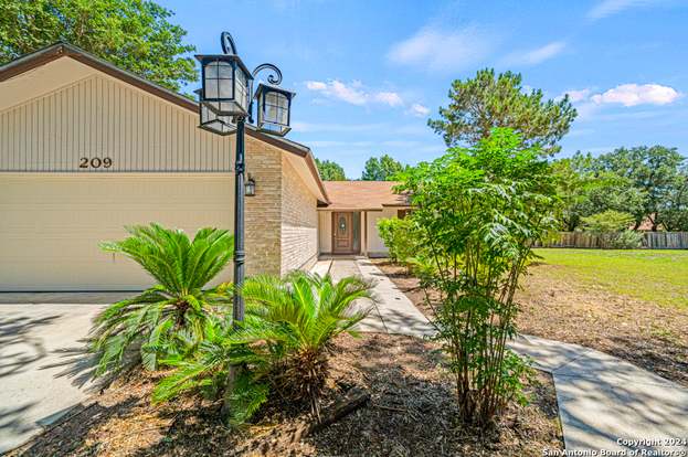 209 JEANETTE DR